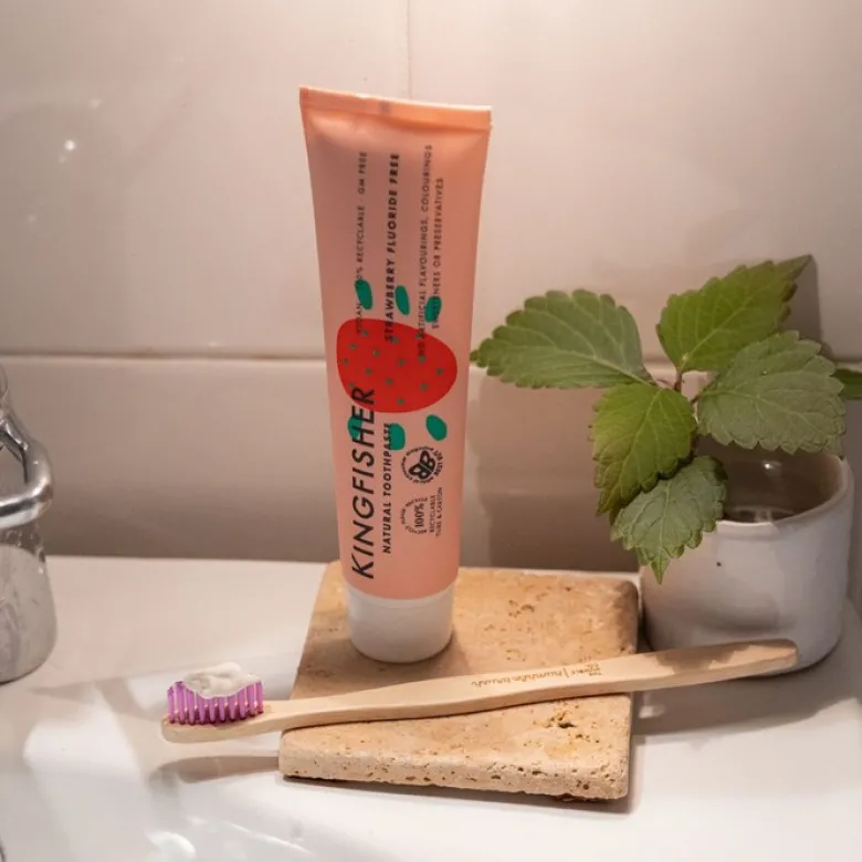 Fluorfri Barntandkräm Jordgubb, 100 ml