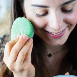 Konjac Sponge Green Tea & Green Clay