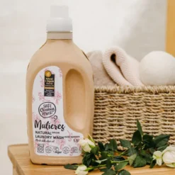Naturligt Tvättmedel Rose Garden, 1,5 L