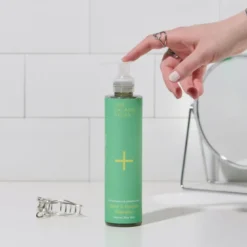 Shine & Hydrate Shampoo, 250 ml