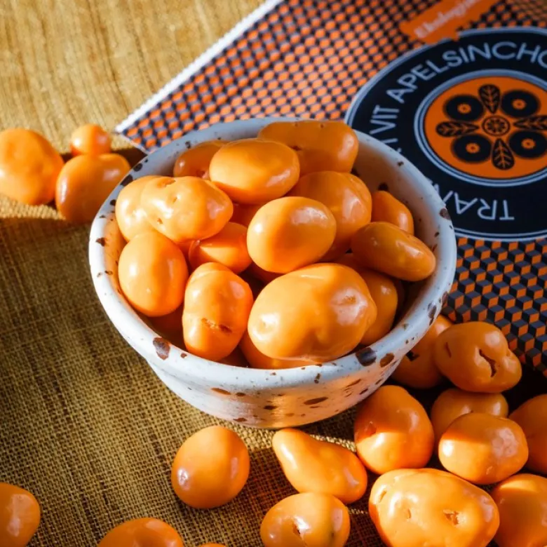 Tranbär i Vit Apelsinchoklad, 45 g